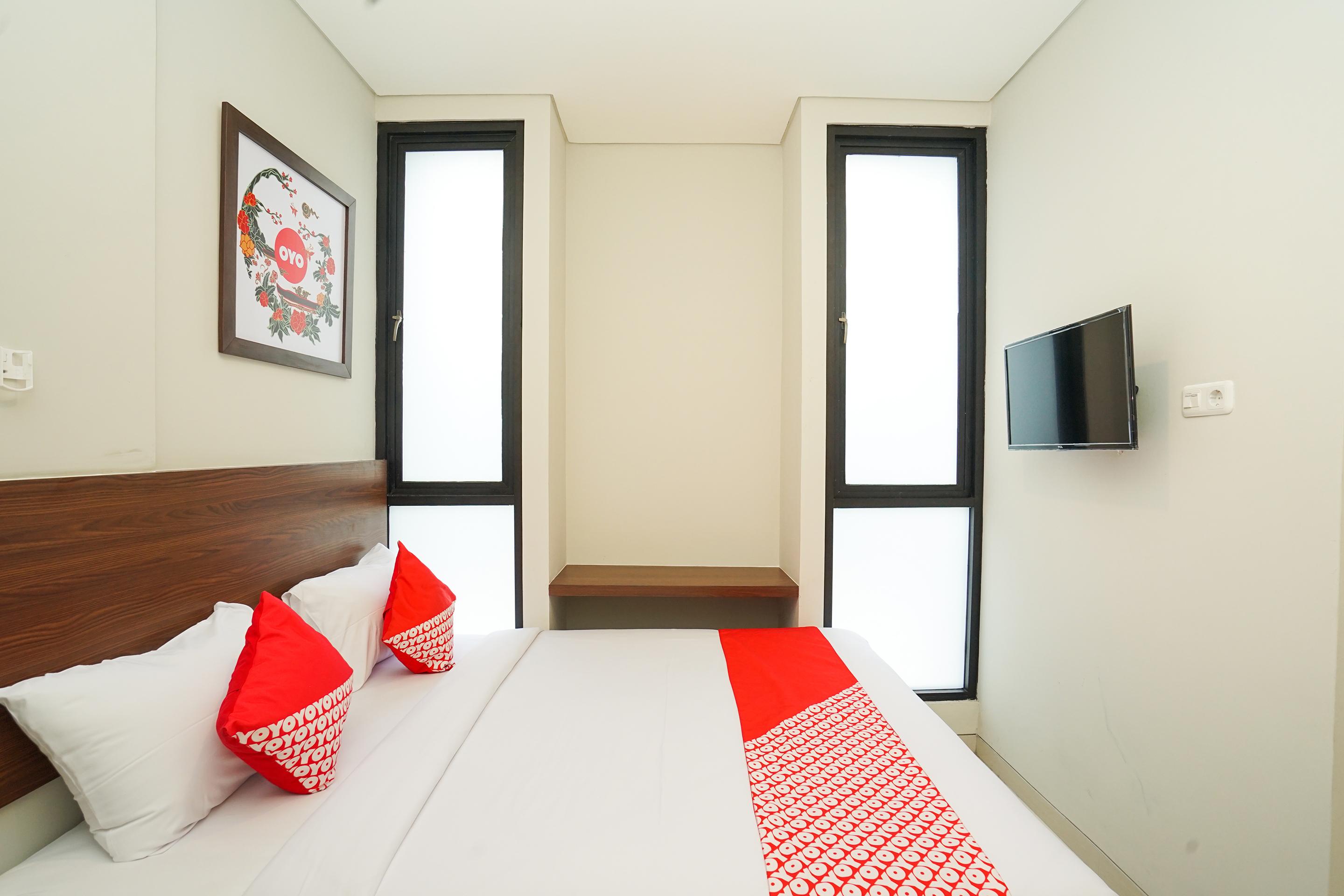 Hotel Super Oyo Capital O 449 The Colins Keputih Exterior foto